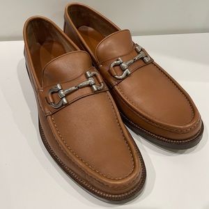 Salvatore Ferragamo Leather Gancini Ornament
Like New, Only worn a few times.